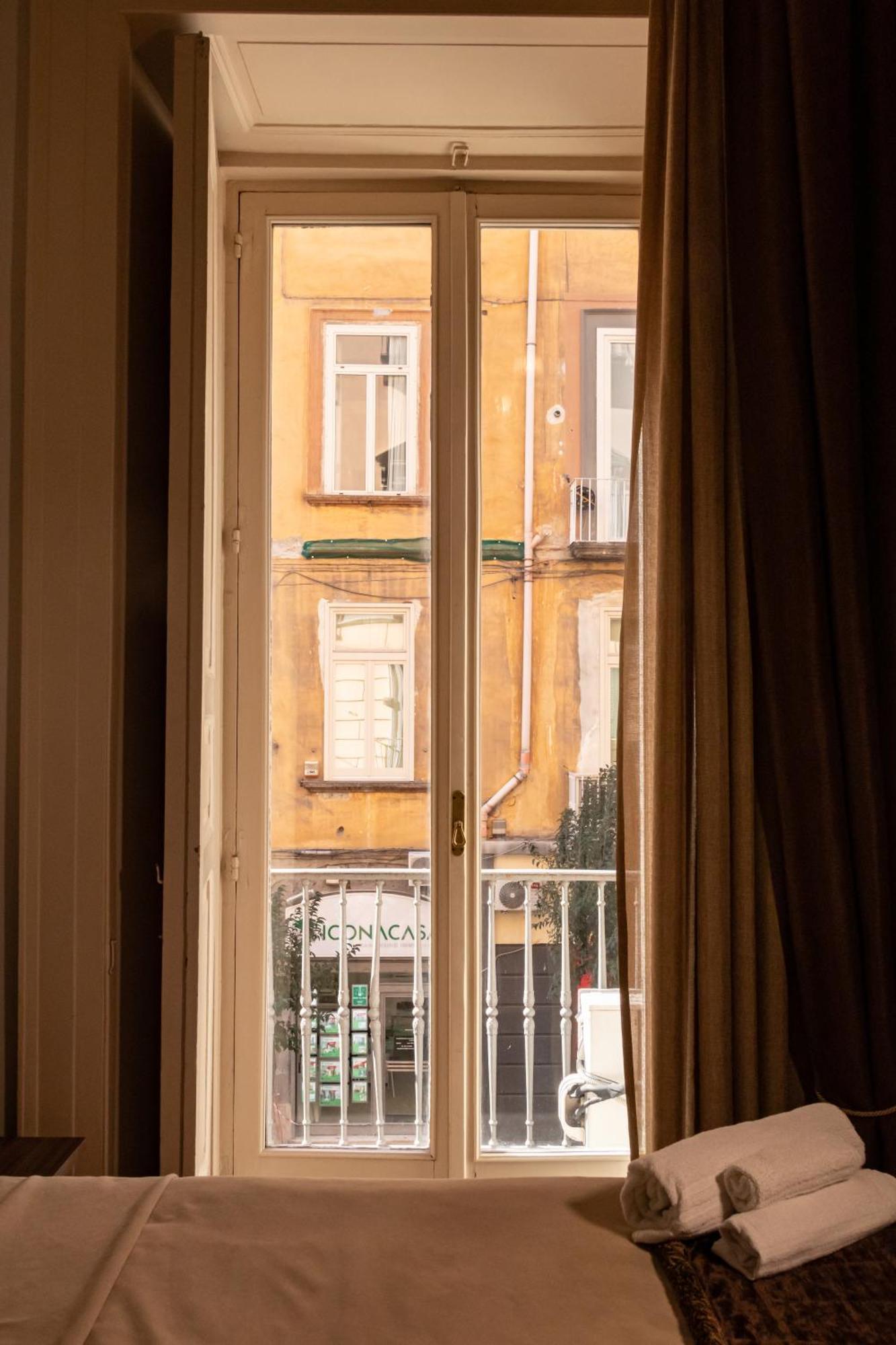 Duomo Luxury Suites Neapel Exteriör bild