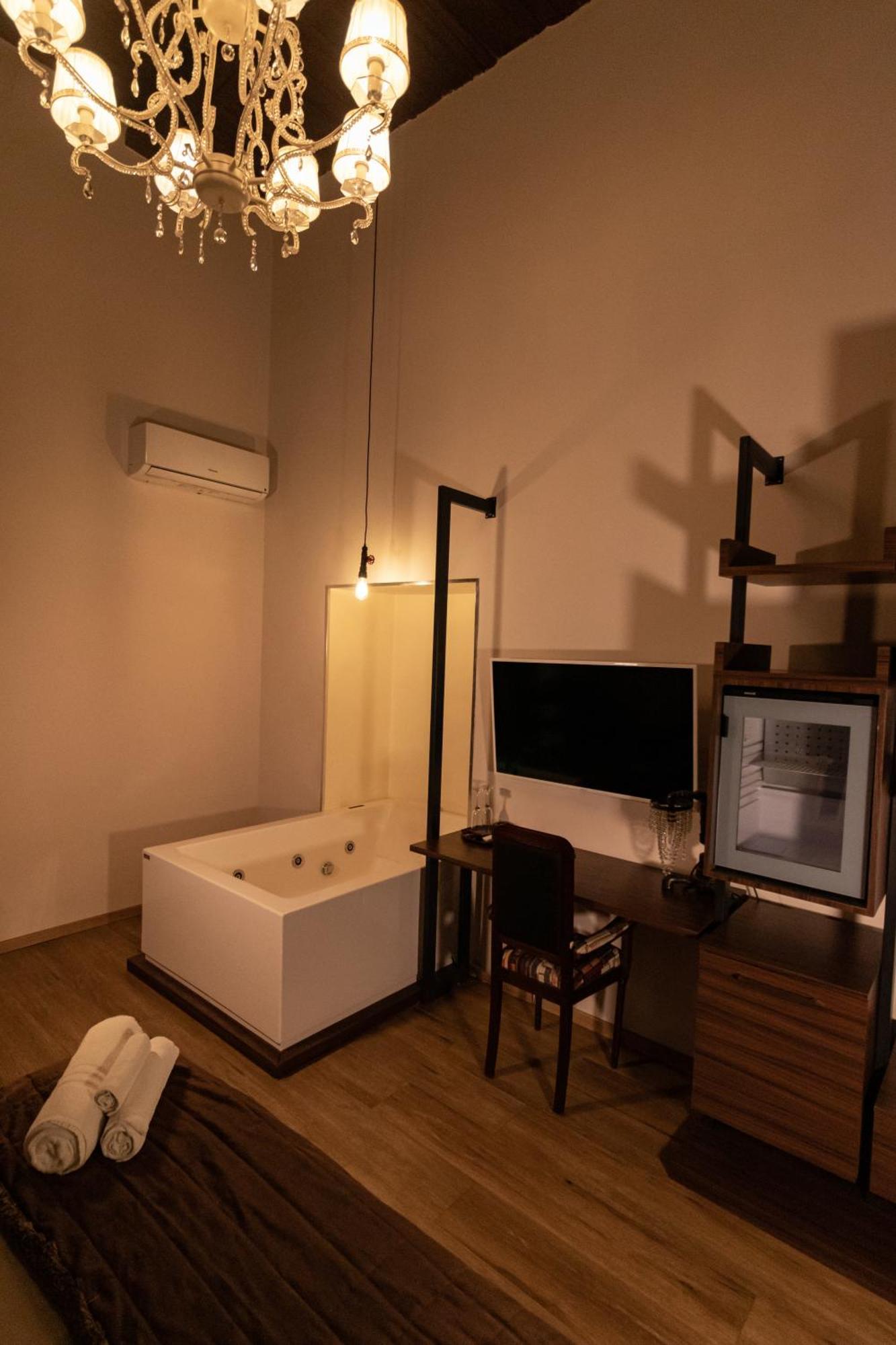 Duomo Luxury Suites Neapel Exteriör bild